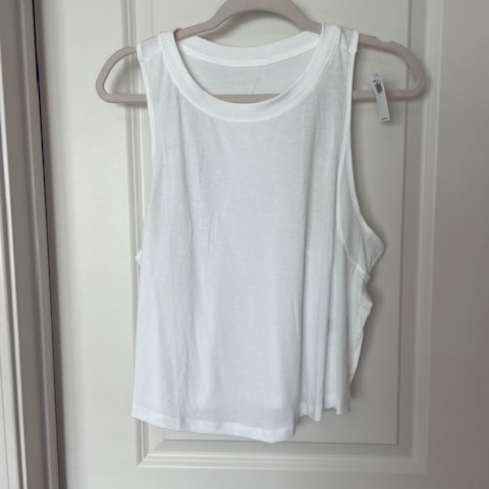 Old Navy Active- Side Slit Tank - Picture 2 of 4